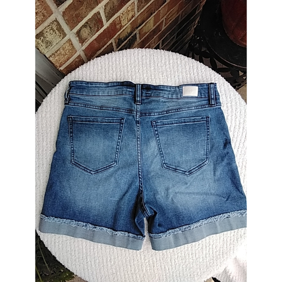 🌷NWOT Women's Truth + Theory Denim Shorts Size 12 Blue - Picture 4 of 9